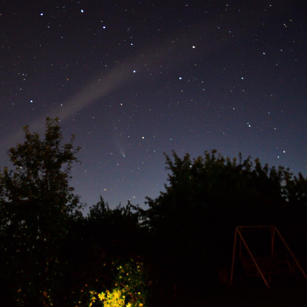 Комета под Большой Медведицей